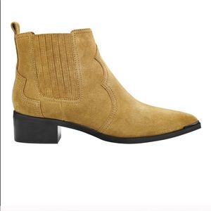 Marc fisher yohani western boots